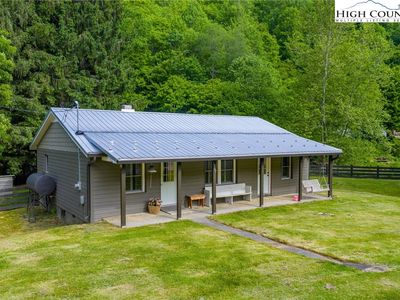 1369 Anderson Hill Road