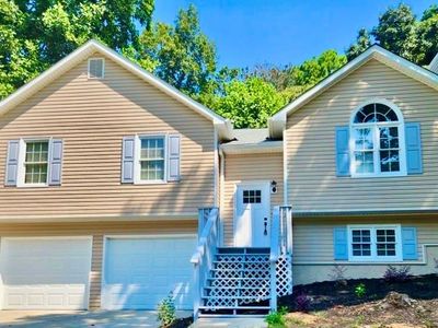 Property at 62 Loxley Ct, Douglasville, GA