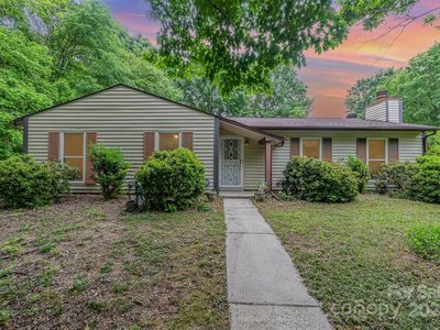 6443 Round Hill Rd