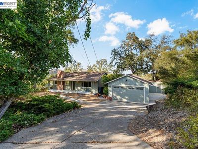 84 Grandview Pl