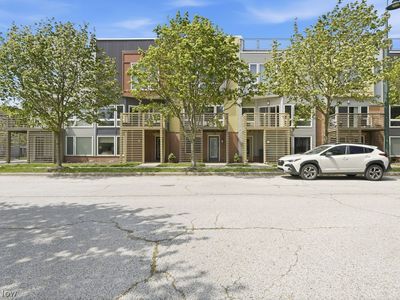 1268 W 74th St