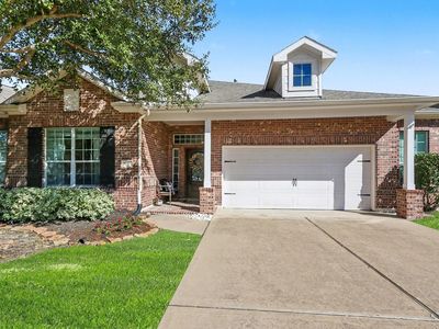 27006 Cliff Pointe Ln