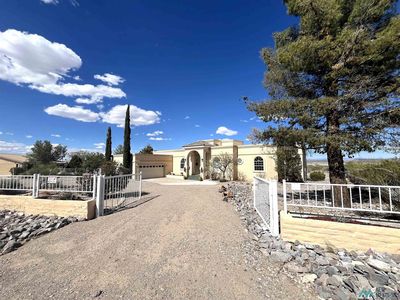 502 Hawthorne Dr