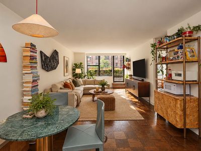 301 E 45th St APT 2F