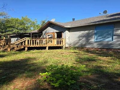 Property at 26669 New Lawrence Dr, Leavenworth, KS