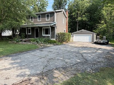 1546 Gangl Dr