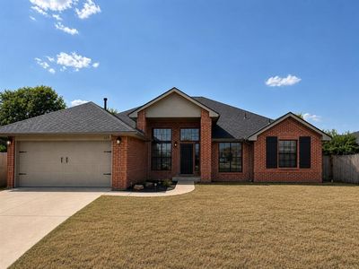 Property at 613 N Caddell Way, Mustang, OK