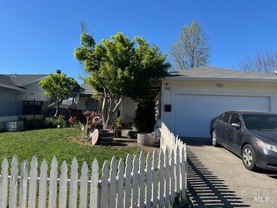 6085 Evelyn Avenue