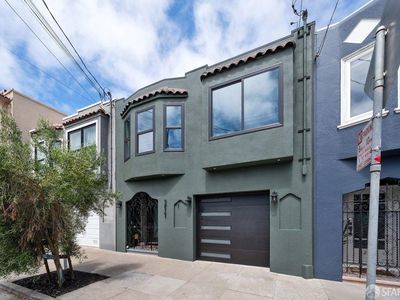 211 Crescent Ave
