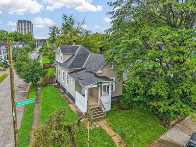 1489 Mount Vernon Ave