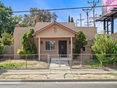 1132 E Harding Way