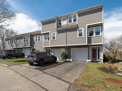 4 Russell Dr #D