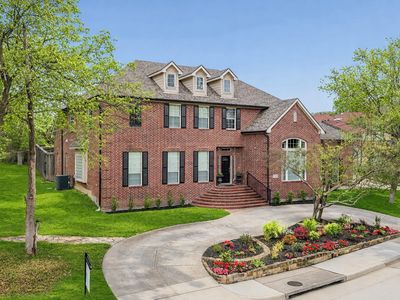 8904 Meadowknoll Dr