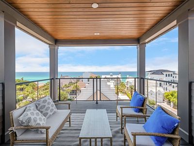 3015 E County Road 30a