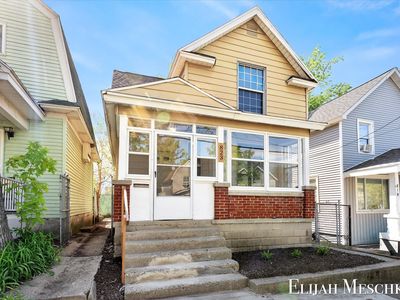 823 Union Ave SE