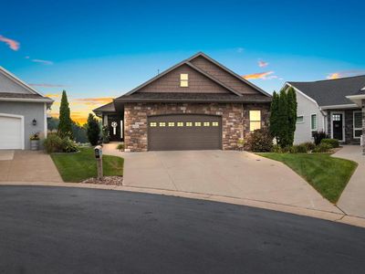 W6940 HAWKFIELD COURT