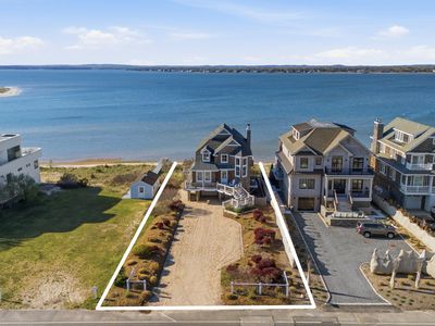 688 Dune Rd