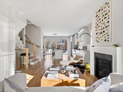 55 Carleton Street #A