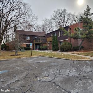 Property at 904 Meadow Woods Ln, Lawrence Township, NJ
