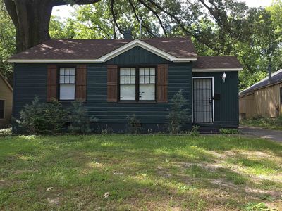 3325 Douglass Ave