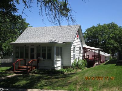 1006/1008 Elm St