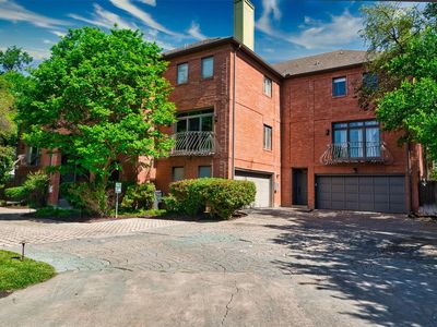 1626 Palma Plz APT 10