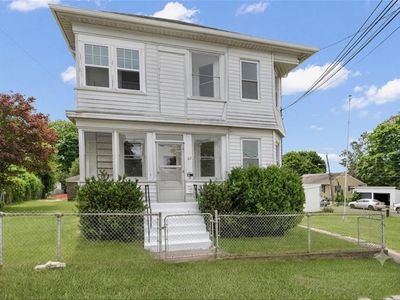 87 Lyman Ave