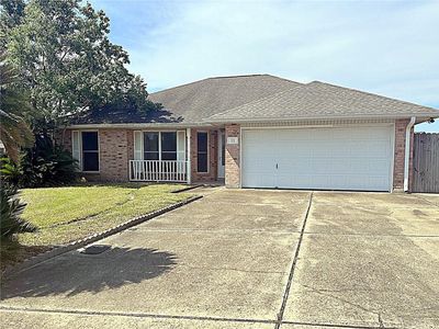 11 Ridgewood Dr