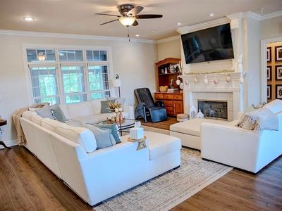 1577 Creek Haven Loop