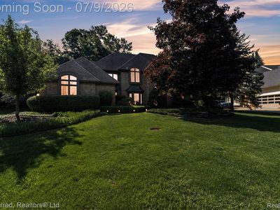 17649 Rolling Woods Cir