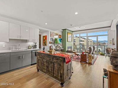 201 N 1st St #904