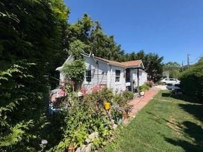 3 Fowler St