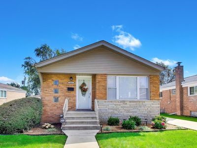 8215 S Tripp Ave