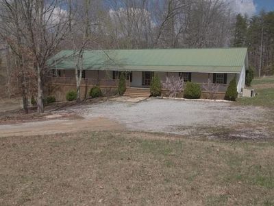 1743 Keyes Rd