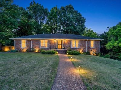 422 Robinhood Dr