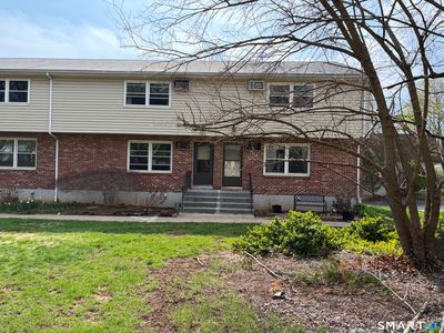 302 Blackstone Village #302