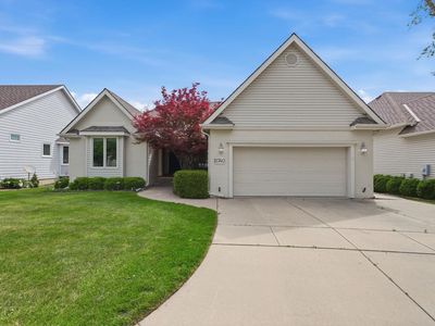 12740 E Bradford Cir