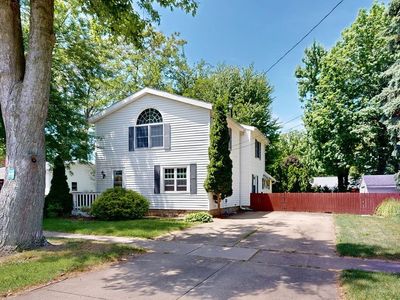 225 N 4th St
