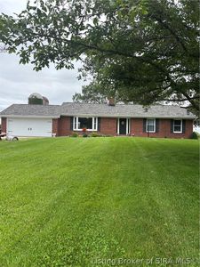 747 E Lewellen Road