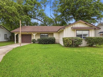 Property at 1732 Greenbriar Ave, Orange, TX