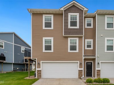 2714 NW Kate Shelley Ln