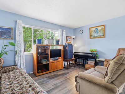 1960 Prairie Ln