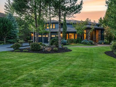 19275 Green Lakes Loop