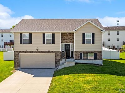 Property at 118 Wilson Creek Dr, Shiloh, IL