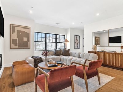 20 Audubon Way #203