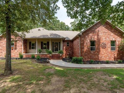 211 Natures Trail Dr