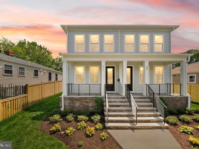 31 E Reed Ave
