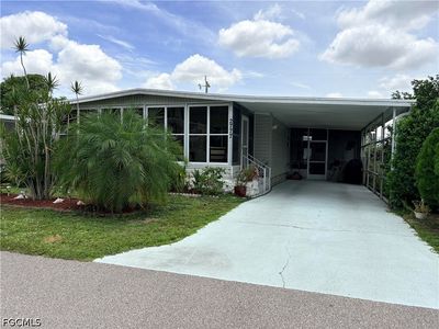 2777 Indianwood Dr