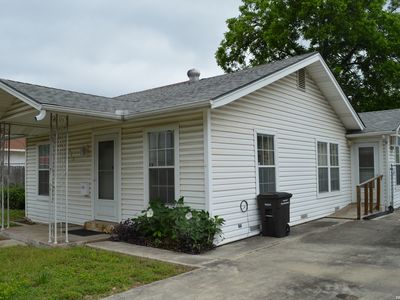 425 Robert E Lee