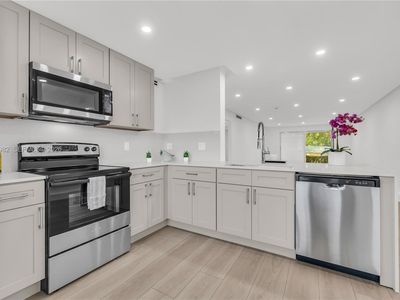 Property at 2101 Lucaya Bnd APT E1, Pompano Beach, FL